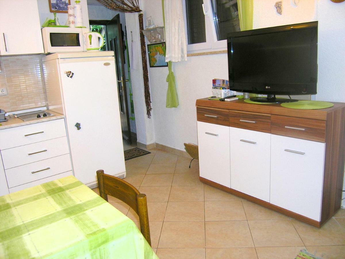 Studio Apartment Tamara Krk Town Kültér fotó